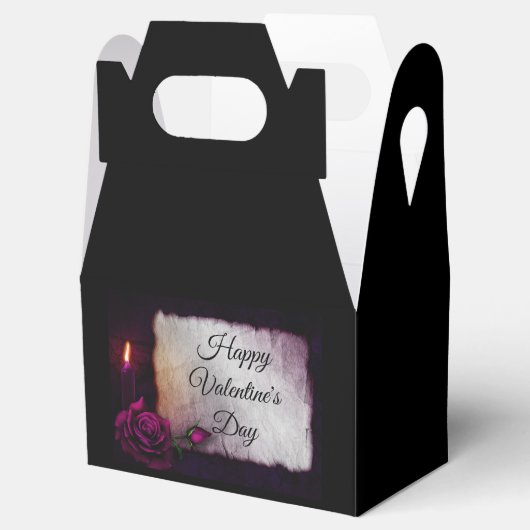 Gotisch Roos, kaars en Valentijnse perkamenten Bedankdoosjes (Geopend)