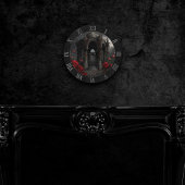 Gotische begraafplaats Gazebo met rode rozen bij n Ronde Klok