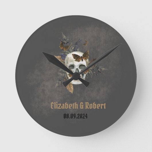 Gotische Bloemen Schedel Vlinders Huwelijk Ronde Klok (Voorkant)
