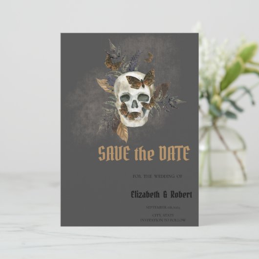 Gotische Bloemige Schedel Vlinders Bewaar De Datum Save The Date (Staand voorkant)