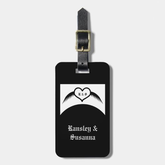 Gotische bruiloft gevleugeld hart Custom Monogramm Bagagelabel (Voorkant verticaal)
