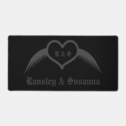 Gotische bruiloft gevleugeld hart Custom Monogramm Bureaumat (Voorkant)