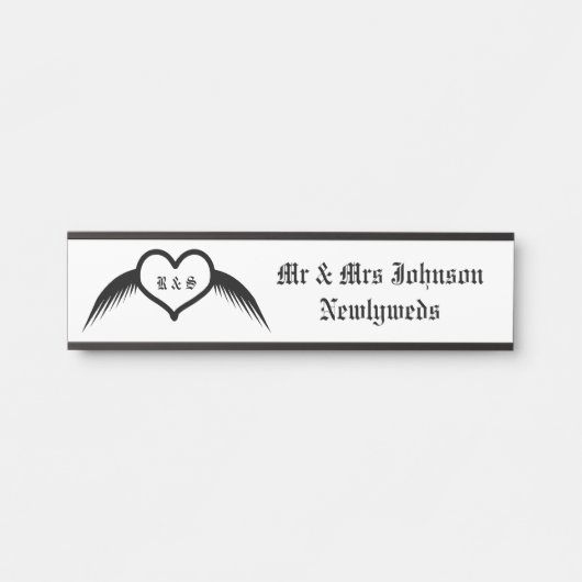Gotische bruiloft gevleugeld hart Custom Monogramm Deurbordje (Voorkant)