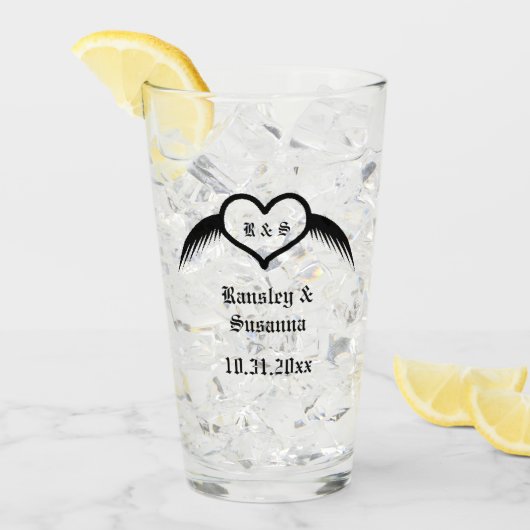 Gotische bruiloft gevleugeld hart Custom Monogramm Glas (Voorkant ijs)