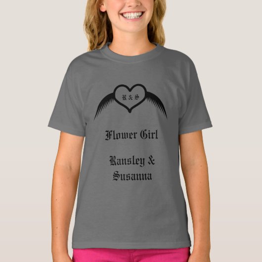 Gotische bruiloft gevleugeld hart Custom Monogramm T-shirt (Voorkant)