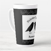 Gotische bruiloft kussen Ravens Custom Latte Mok (Linkerhoek)