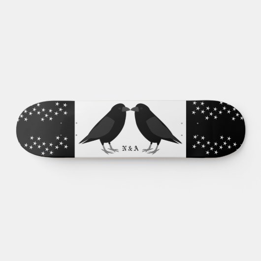 Gotische bruiloft kussen Ravens Custom Monogrammed Persoonlijk Skateboard (Horizontaal)