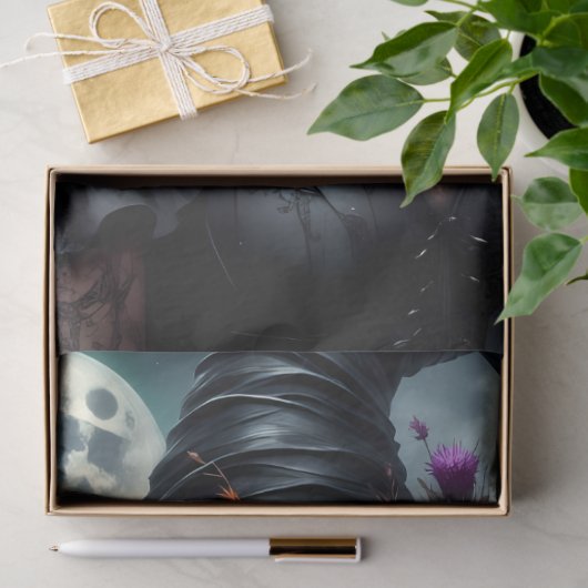 Gotische heks met maanverlichte straat en Paarse R Tissuepapier (Geschenk)