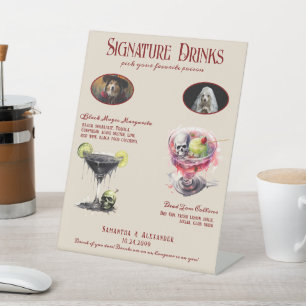 Gotische Hond Whimsigoth Signature Drink Sign Reclamebord Met Voetstuk