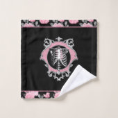 Gotische Liefde | Roze en Zwart Skelet Hart Bloeme Bad Handdoek (Wasdoekje)