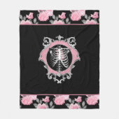 Gotische Liefde | Roze en Zwart Skelet Hart Bloeme Fleece Deken (Voorkant)