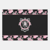 Gotische Liefde | Roze en Zwart Skelet Hart Bloeme Inpakpapier Vel (Voorkant)