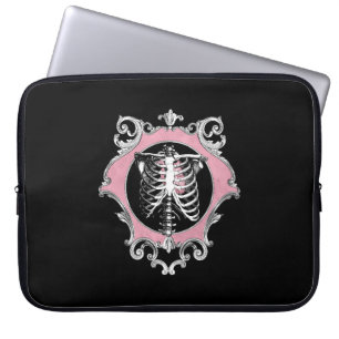 Gotische Liefde   Roze en Zwart Skelet Hart Bloeme Laptop Sleeve