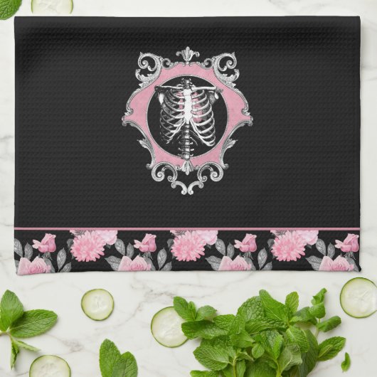 Gotische Liefde | Roze en Zwart Skelet Hart Bloeme Theedoek (Gevouwen)
