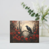 Gotische raaf met donkerrode rozen briefkaart (Staand voorkant)