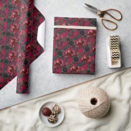 Gotische Ravens en Rozen Donkerrood Cadeaupapier