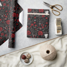 Gotische rode rozen en schedels cadeaupapier
