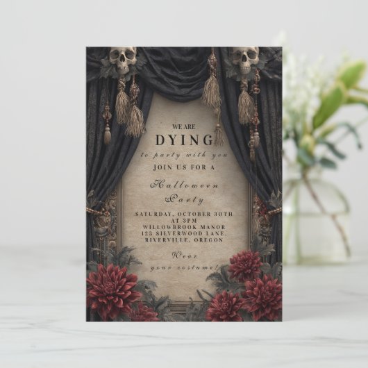 Gotische schedel en Rozen Halloween Party Kaart (Staand voorkant)