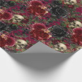  Gotische Schedel en Rozen Rood en Zwart Cadeaupapier (Hoek)