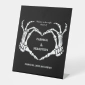 Gotische schedel Hart Vrijgezellenfeest Welkomstbo Reclamebord Met Voetstuk (Voorkant)