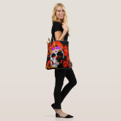 Gotische schedel rode rozen tote bag (Op model)