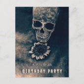 Gotische schedel Zonnebloem RIP Naar haar 20s Uitnodiging Briefkaart (Voorkant)