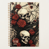 Gotische schedels en rode rozen Monogram Planner (Voorkant)