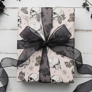 Gotische schedels en rozen roze bloemen cadeaupapier