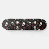 Gotische Skulls en Rozen Skateboard (Horizontaal)