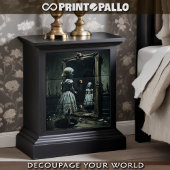 Gotische spookpop in een vervloekte spiegel tissuepapier