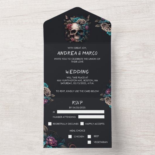 Gotische zwart en Paarse Halloween bruiloft schede All In One Uitnodiging (Binnen)