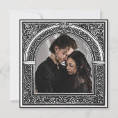 Gotische zwart-wit middeleeuwse tot de dood foto save the date (Achterkant)