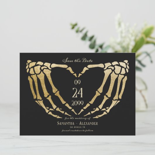 Gotische Zwarte Bruiloft Skelet Handen Tot de Dood Save The Date (Staand voorkant)