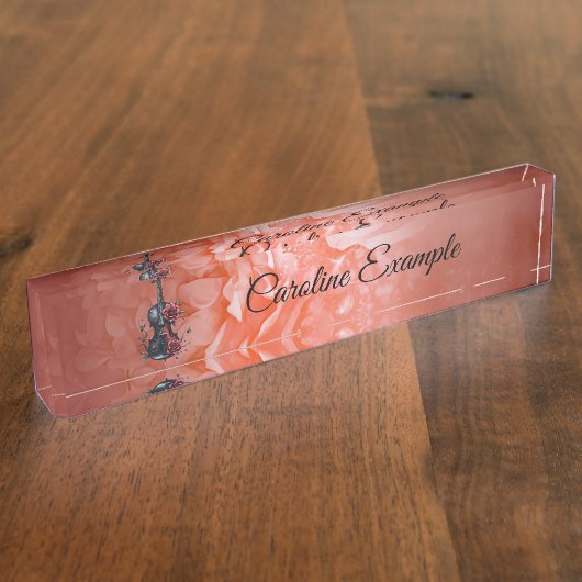 Gotische zwarte viool met rode rozen naambordje (Zijkant)