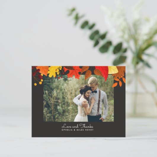 Gouache herfst bladeren op zwarte bruiloft dank u briefkaart (Staand voorkant)