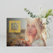 Goud Afstuderen Fotoklasse van 2024 Folie Uitnodiging (Staand Voorkant)