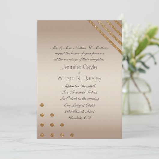 Goud en Champagne Aangepaste bruiloft uitnodiging (Staand voorkant)