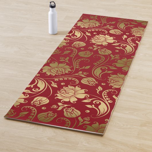 Goud en Donkerrood Bloemen Damast Patroon Yogamat (In situ)