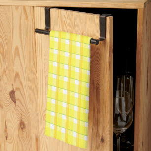 Goud en geel plaid op witte keukendoek theedoek