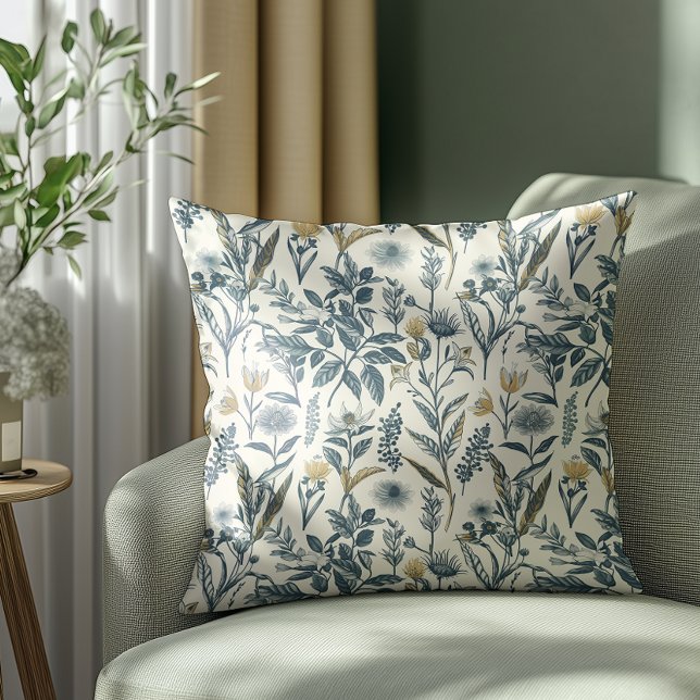 Goud en marine  Botanisch Patroon Kussen (This pillow brings the charm of a flourishing garden into any space.)