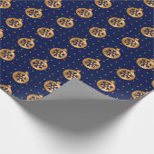 Goud en Navy Blue Kerstornamenten Cadeaupapier (Hoek)