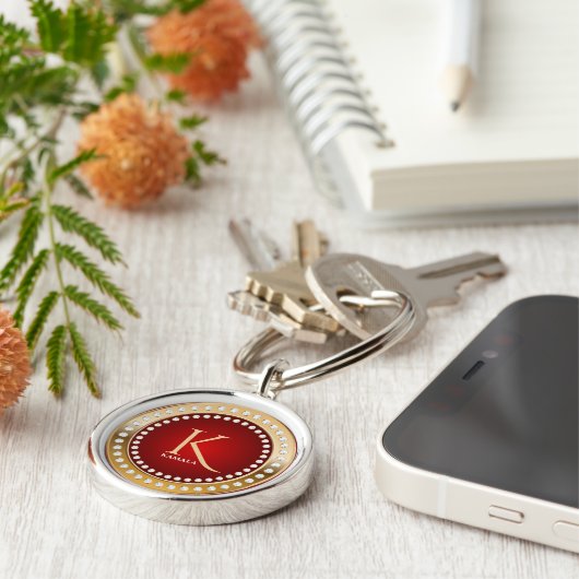 Goud en Rood Wit Diamanten Monogram Sleutelhanger (Zijkant)