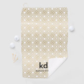 Goud en wit geometrisch patroon monogram golfhanddoek (Insitu)