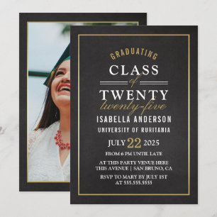 Goud en wit script op schoolbord   Afstuderen foto Kaart