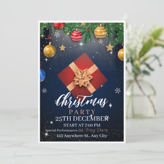 Goud en Witte Kerstfeest Feestelijke Uitnodiging (Staand voorkant)