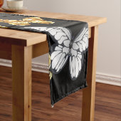 Goud en witte vlinders korte tafelloper (Voorbeeld)