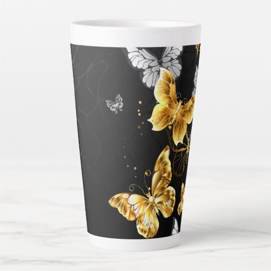 Goud en witte vlinders latte mok (Voorkant)