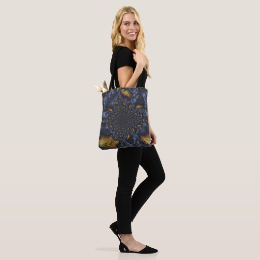 Goud en Zilver Blauw Gesmolten Metaal Tote Bag (Op model)