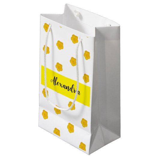 Goud Gele Wilde Bloem  Monogram Naam Cadeautas (Voorkant Gekanteld)