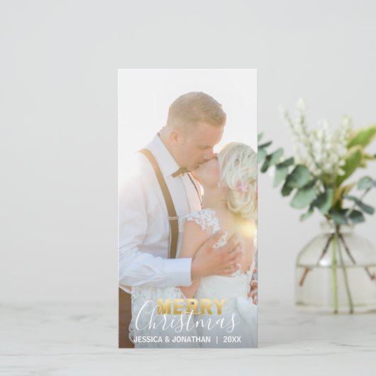 Goud GETROUWDE KERST Eerste vakantie | Voeg FOTO t Feestdagenkaart (Staand voorkant)